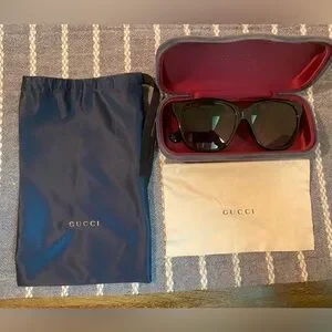 Gucci square Dark Sunglasses with case and cards and mini bag Gucci GG Square Acetate Sunglasses | Neiman Marcus main image 4